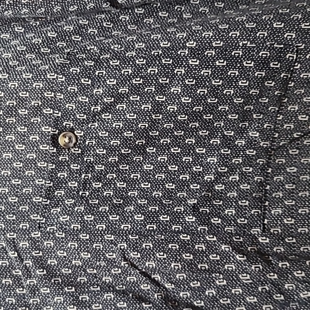 Men's Short Sleeve Button Down Shirt - Picture 4 of 6